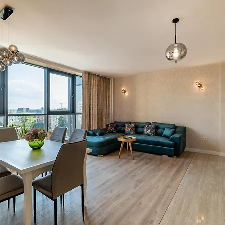 Metalex Garden 2bdrm Luxury Apartment