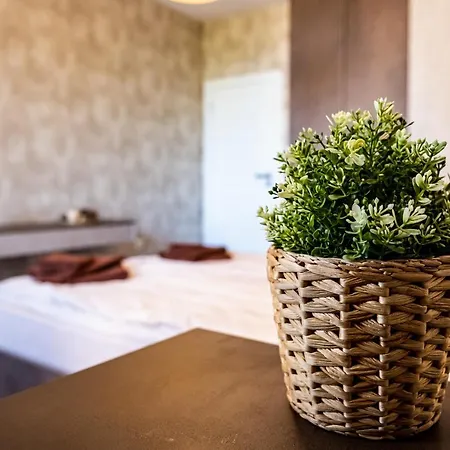 Apartment Metalex Garden 2bdrm Luxury