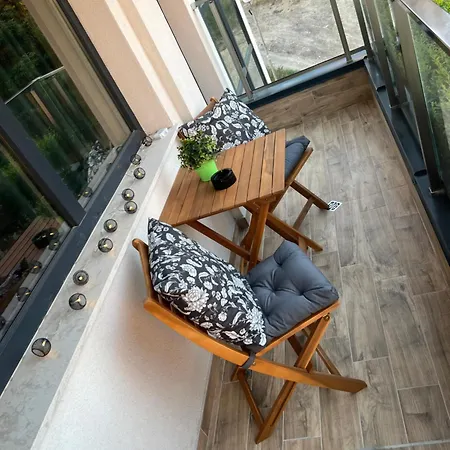 Metalex Garden 2bdrm Luxury Apartment