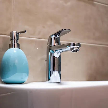 Metalex Garden 2bdrm Luxury Apartment Warna