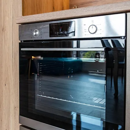 Metalex Garden 2bdrm Luxury Apartment Warna