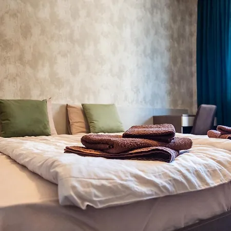 Metalex Garden 2bdrm Luxury Apartment Warna