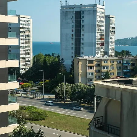 Metalex Garden 2bdrm Luxury Apartment Warna