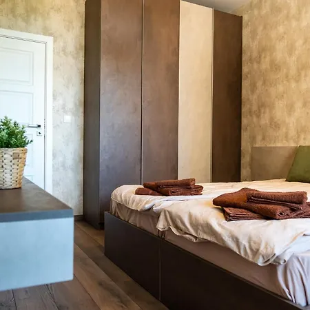 Metalex Garden 2bdrm Luxury Apartment