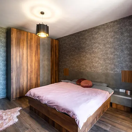 Metalex Garden 2bdrm Luxury Apartment *