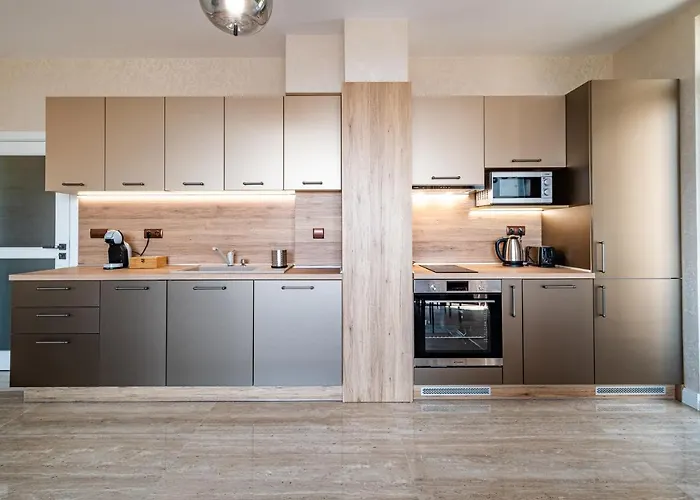 Metalex Garden 2bdrm Luxury Apartment *