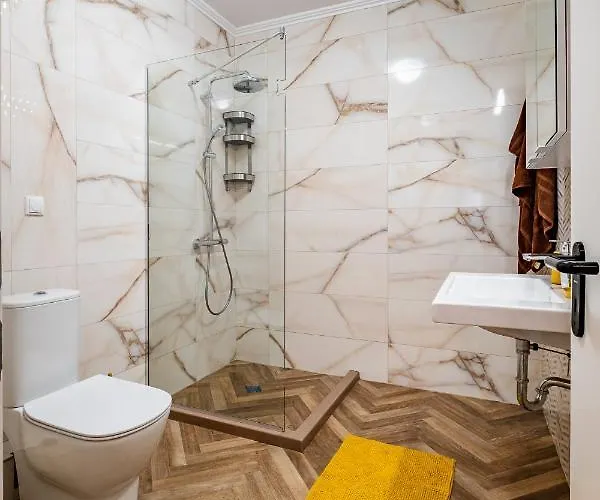 Metalex Garden 2bdrm Luxury * Varna