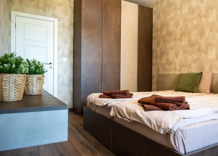 Metalex Garden 2bdrm Luxury Apartment